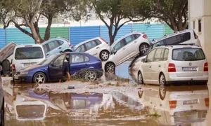 Hiện tượng thời tiết lạ gây lũ quét ở Tây Ban Nha Hiện tượng thời tiết lạ gây lũ quét ở Tây Ban Nha