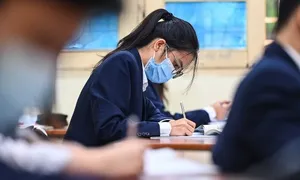 'Học sinh phải giỏi toàn diện vì không cố định môn thi thứ ba vào lớp 10' 'Học sinh phải giỏi toàn diện vì không cố định môn thi thứ ba vào lớp 10'