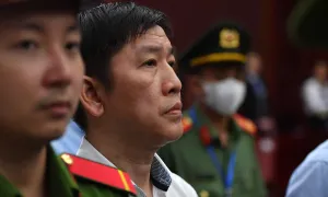 Cựu lãnh đạo SCB nói duyệt cho vay khống 'vì sợ ngân hàng đổ vỡ' Cựu lãnh đạo SCB nói duyệt cho vay khống 'vì sợ ngân hàng đổ vỡ'
