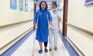 Tưởng trật khớp hóa đứt dây chằng Tưởng trật khớp hóa đứt dây chằng