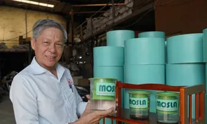 'Nhà sáng chế nông dân' làm bẫy ngăn muỗi sinh sôi 'Nhà sáng chế nông dân' làm bẫy ngăn muỗi sinh sôi