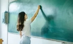 Giáo viên đăng ký dạy thêm với nhà trường để dễ quản lý Giáo viên đăng ký dạy thêm với nhà trường để dễ quản lý
