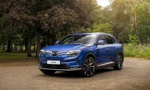 Ông Phạm Nhật Vượng dừng dịch vụ taxi bằng VinFast VF 8 Ông Phạm Nhật Vượng dừng dịch vụ taxi bằng VinFast VF 8