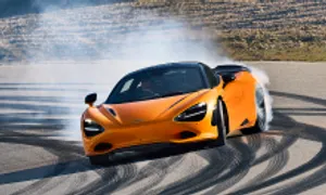 McLaren – nhà vô địch F1 với siêu xe mang tinh thần đường đua McLaren – nhà vô địch F1 với siêu xe mang tinh thần đường đua