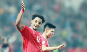 'Trở lại mặt đất' sau hiệu ứng Nguyễn Xuân Son 'Trở lại mặt đất' sau hiệu ứng Nguyễn Xuân Son