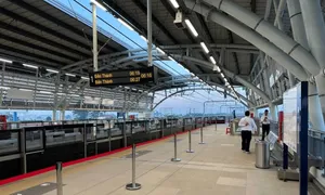 Sáng nay tôi đi làm bằng metro 18 km trong 26 phút 7 giây Sáng nay tôi đi làm bằng metro 18 km trong 26 phút 7 giây