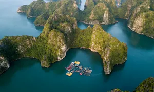 Vịnh Hạ Long đối mặt nguy cơ bị loại khỏi danh sách Di sản Vịnh Hạ Long đối mặt nguy cơ bị loại khỏi danh sách Di sản