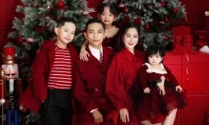 Sao Việt sum vầy bên chồng con dịp Giáng sinh Sao Việt sum vầy bên chồng con dịp Giáng sinh