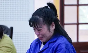 Lừa gần 4 tỷ đồng 'chạy sổ đỏ' đất rừng sang đất ở Lừa gần 4 tỷ đồng 'chạy sổ đỏ' đất rừng sang đất ở