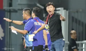 HLV Kim Sang-sik: 'Việt Nam vẫn phải cẩn trọng ở lượt về' HLV Kim Sang-sik: 'Việt Nam vẫn phải cẩn trọng ở lượt về'