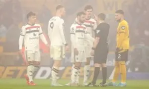 Man Utd thua vì thẻ đỏ và siêu phẩm Man Utd thua vì thẻ đỏ và siêu phẩm
