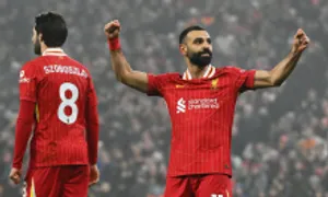 Salah giúp Liverpool thắng ngược ở Ngoại hạng Anh Salah giúp Liverpool thắng ngược ở Ngoại hạng Anh