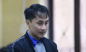 Cựu chủ tịch xã đi tù sau phi vụ buôn đất công Cựu chủ tịch xã đi tù sau phi vụ buôn đất công