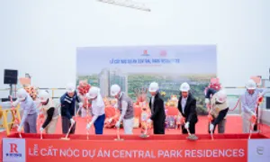 Tòa tháp Central Park Residences cất nóc vượt tiến độ Tòa tháp Central Park Residences cất nóc vượt tiến độ