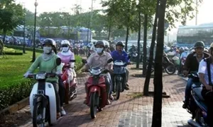 Tiền phạt cao răn đe 'đi đúng luật mất tiếng rưỡi mới về đến nhà' Tiền phạt cao răn đe 'đi đúng luật mất tiếng rưỡi mới về đến nhà'