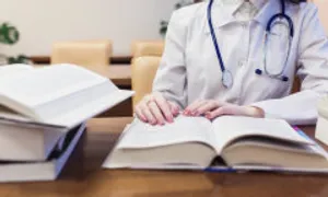 Thành bác sĩ giỏi sau 25 năm rớt đại học Y Thành bác sĩ giỏi sau 25 năm rớt đại học Y