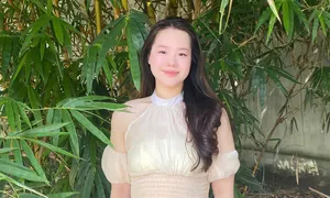 Cô gái 'lột xác' sau khi giảm gần 40 kg Cô gái 'lột xác' sau khi giảm gần 40 kg
