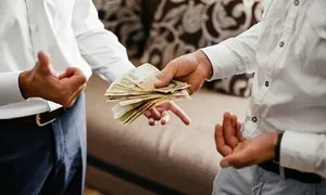 Ai than thở mượn tiền là tôi đưa ngay Ai than thở mượn tiền là tôi đưa ngay