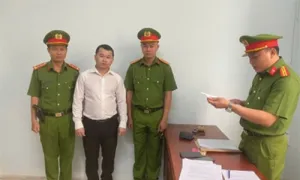 Nhân viên nhà băng 'bẫy' khách hàng thân thiết Nhân viên nhà băng 'bẫy' khách hàng thân thiết
