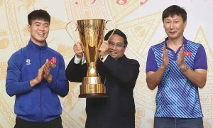 Thủ tướng: Bóng đá Việt Nam cần nỗ lực vô địch châu Á, dự World Cup Thủ tướng: Bóng đá Việt Nam cần nỗ lực vô địch châu Á, dự World Cup