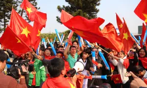 Người dân chào đón đội tuyển Việt Nam Người dân chào đón đội tuyển Việt Nam