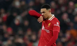 Keane: 'Alexander-Arnold phòng ngự như cầu thủ hạng Tư' Keane: 'Alexander-Arnold phòng ngự như cầu thủ hạng Tư'