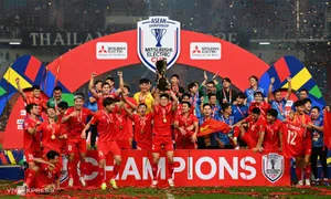 Xuân Son và 5 cầu thủ được đề xuất nhận huân chương Lao động Xuân Son và 5 cầu thủ được đề xuất nhận huân chương Lao động