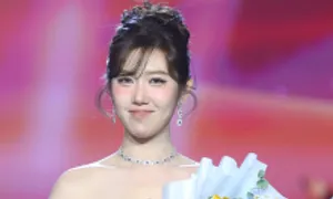 Thúy Ngân đoạt giải 'Nữ diễn viên được yêu thích' ở Mai Vàng Thúy Ngân đoạt giải 'Nữ diễn viên được yêu thích' ở Mai Vàng