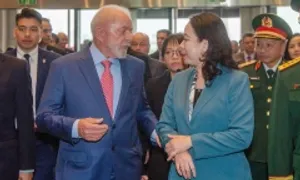 Tổng thống Brazil thăm Bảo tàng Lịch sử Quân sự Việt Nam Tổng thống Brazil thăm Bảo tàng Lịch sử Quân sự Việt Nam
