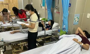 Ngộ độc thực phẩm rình rập khi thời tiết nắng nóng Ngộ độc thực phẩm rình rập khi thời tiết nắng nóng