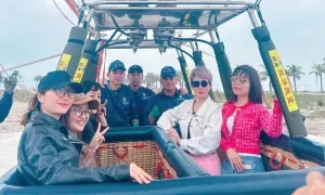Hạ Long có dịch vụ bay khinh khí cầu ngắm vịnh Hạ Long có dịch vụ bay khinh khí cầu ngắm vịnh