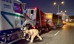 5 xe tông liên hoàn trên cầu Phú Mỹ