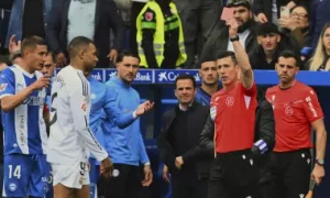 Trợ lý HLV Real: 'Nhiều lỗi nhỏ khiến Mbappe phản ứng, nhận thẻ đỏ' Trợ lý HLV Real: 'Nhiều lỗi nhỏ khiến Mbappe phản ứng, nhận thẻ đỏ'