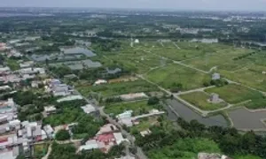 Ôm đất 'đồng không mông quạnh' hy vọng tăng giá 100% sau sáp nhập tỉnh Ôm đất 'đồng không mông quạnh' hy vọng tăng giá 100% sau sáp nhập tỉnh