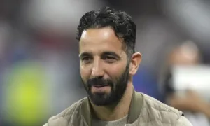 Amorim: 'Man Utd chưa thể cạnh tranh ở Ngoại hạng Anh và Champions League' Amorim: 'Man Utd chưa thể cạnh tranh ở Ngoại hạng Anh và Champions League'
