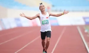 Hoàng Nguyên Thanh: 'Cần chiến thuật khôn ngoan khi đấu VĐV Kenya'