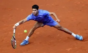 Alcaraz: 'Khó thắng sân đất nện liên tục như Nadal' Alcaraz: 'Khó thắng sân đất nện liên tục như Nadal'