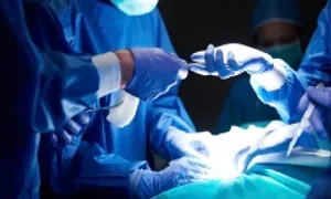 Báo động đỏ cứu bé gái có nguy cơ chết não do tai nạn Báo động đỏ cứu bé gái có nguy cơ chết não do tai nạn