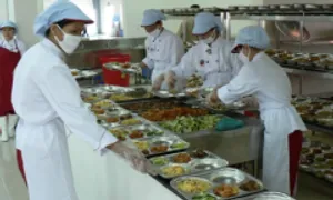 Bếp ăn tập thể được cảnh báo cẩn trọng với thực phẩm bẩn Bếp ăn tập thể được cảnh báo cẩn trọng với thực phẩm bẩn