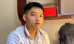 Nam sinh chăm mẹ bị liệt giành giải nhất Vật lý Nam sinh chăm mẹ bị liệt giành giải nhất Vật lý
