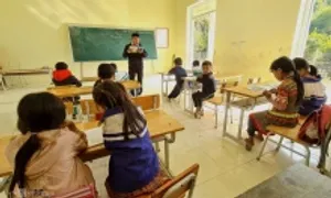Hàng nghìn giáo viên thấp thỏm vì hết hợp đồng sau bế giảng Hàng nghìn giáo viên thấp thỏm vì hết hợp đồng sau bế giảng