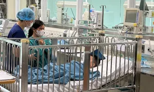 Bé trai trong vụ 'nộp đủ tiền mới cấp cứu' sắp xuất viện Bé trai trong vụ 'nộp đủ tiền mới cấp cứu' sắp xuất viện
