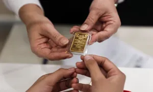 Giá vàng trong nước đắt hơn thế giới 18 triệu đồng Giá vàng trong nước đắt hơn thế giới 18 triệu đồng