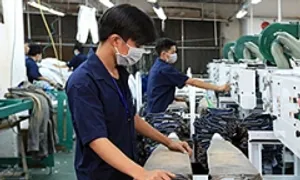 Doanh nghiệp xoay xở tiết kiệm điện Doanh nghiệp xoay xở tiết kiệm điện