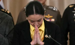 Thái Lan điều tra cuộc điện đàm giữa Thủ tướng Paetongtarn với ông Hun Sen Thái Lan điều tra cuộc điện đàm giữa Thủ tướng Paetongtarn với ông Hun Sen