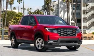 Nissan có thể sản xuất xe bán tải cho Honda Nissan có thể sản xuất xe bán tải cho Honda