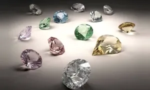 Tại sao kim cương có nhiều màu sắc khác nhau?
