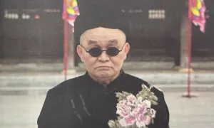 'Kẻ chọc cười dân dã' (kỳ 1): Tuổi thơ khốn khó của Xuân Hinh 'Kẻ chọc cười dân dã' (kỳ 1): Tuổi thơ khốn khó của Xuân Hinh