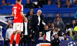 Mourinho giải nguy cho đội trưởng Chelsea Mourinho giải nguy cho đội trưởng Chelsea