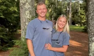 Vợ chồng vay nợ 12 triệu USD để tự do tài chính